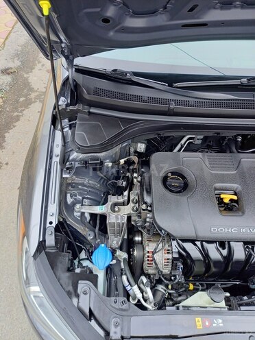 Hyundai Elantra 2017, 95,000 km - 2.0 л - Bakı
