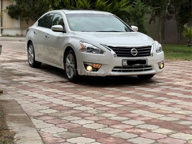 Nissan Altima-3
