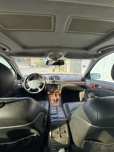 Mercedes E 240 2004, 495,684 km - 2.6 l - Bakı