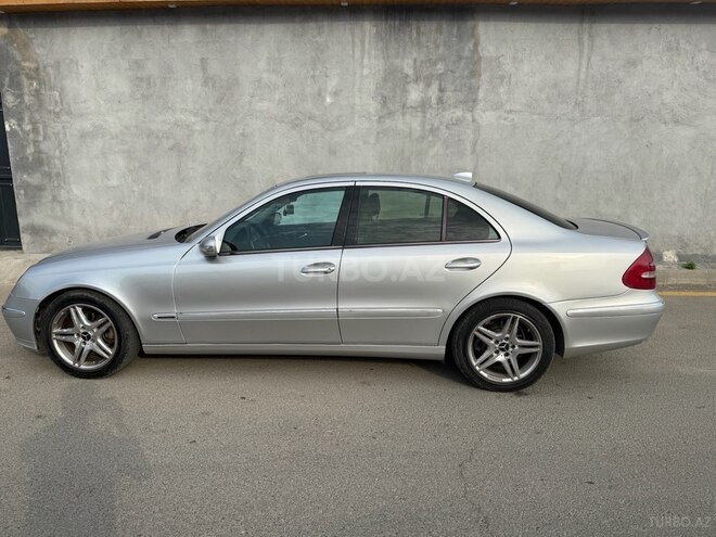 Mercedes E 240 2004, 495,684 km - 2.6 l - Bakı