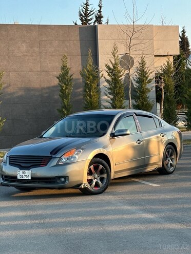 Nissan Altima-5