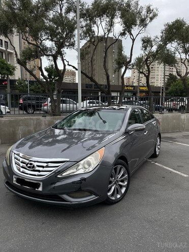 Hyundai Sonata-1