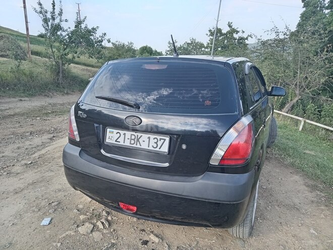 Kia Rio 2006, 262,000 km - 1.4 l - Gədəbəy
