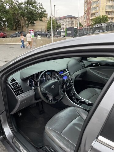 Hyundai Sonata-8