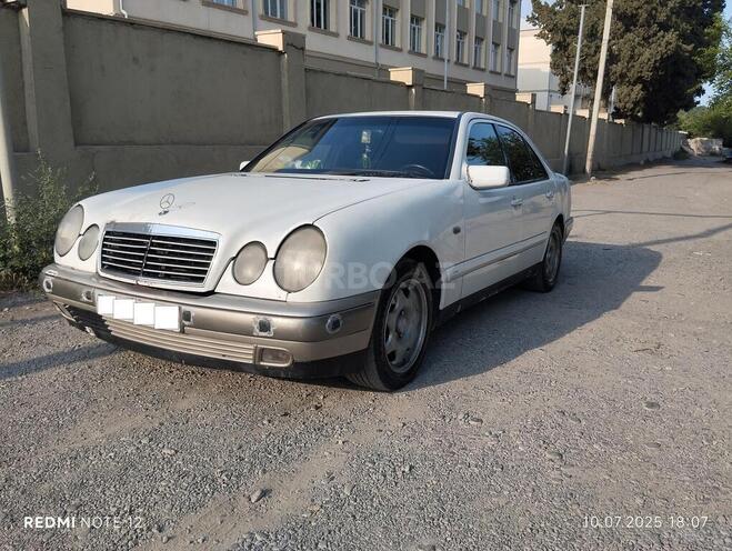 Mercedes E 220 d 1998, 201,245 km - 2.2 л - Bərdə