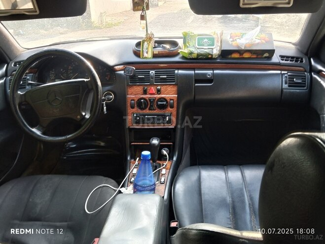 Mercedes E 220 d 1998, 201,245 km - 2.2 л - Bərdə