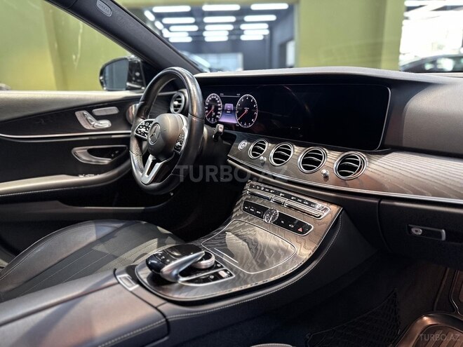 Mercedes E 350-10