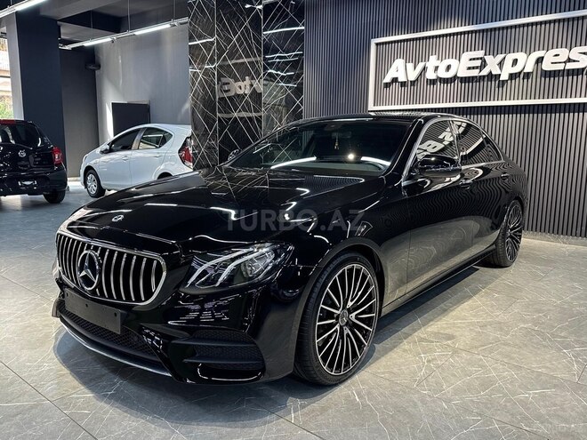 Mercedes E 350-21
