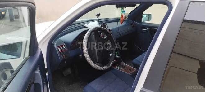 Mercedes C 280 2000, 300,000 km - 2.8 l - Göyçay