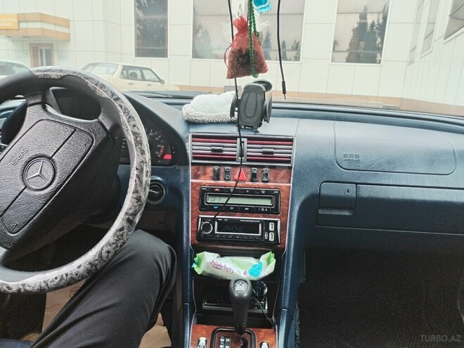 Mercedes C 280 2000, 300,000 km - 2.8 l - Göyçay