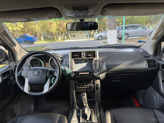 Toyota Land Cruiser Prado-7