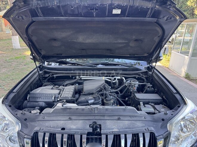 Toyota Land Cruiser Prado-8