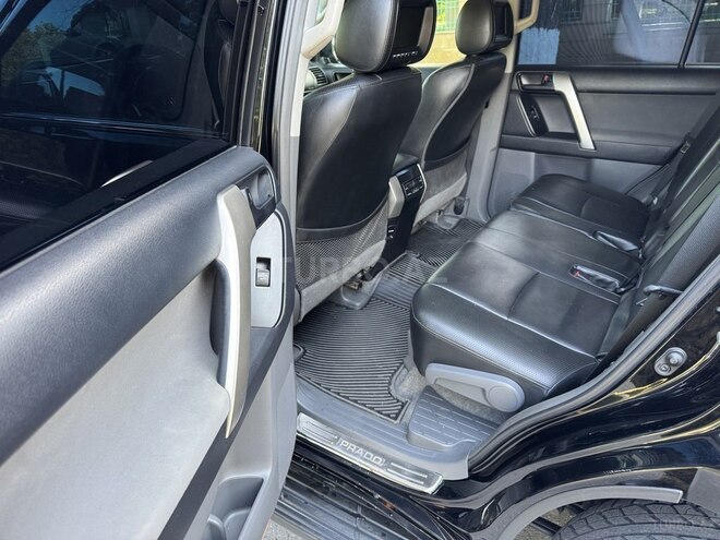 Toyota Land Cruiser Prado-13