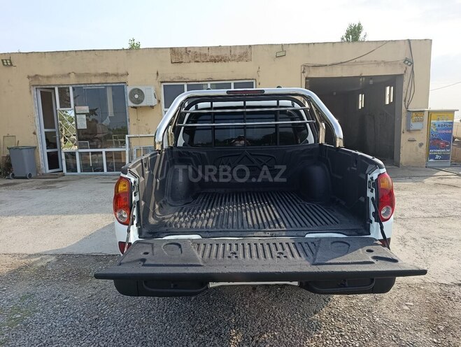 Mitsubishi L200 2007, 350,000 km - 2.5 l - Salyan