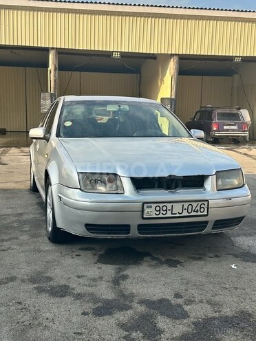 Volkswagen Jetta-1