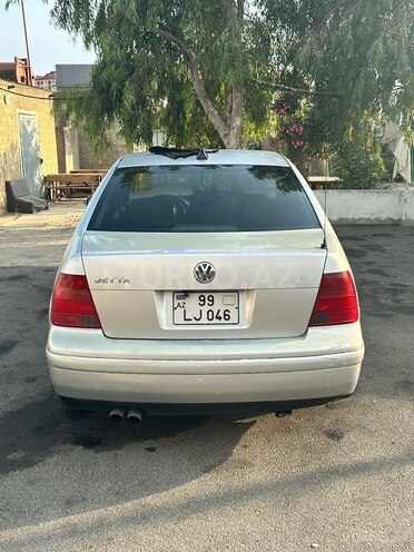 Volkswagen Jetta-2