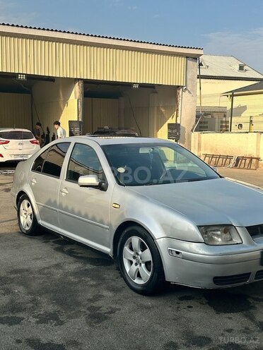 Volkswagen Jetta-4