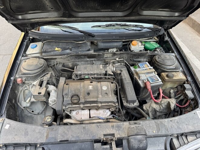 Peugeot 405 2020, 111,300 km - 1.6 l - Bakı