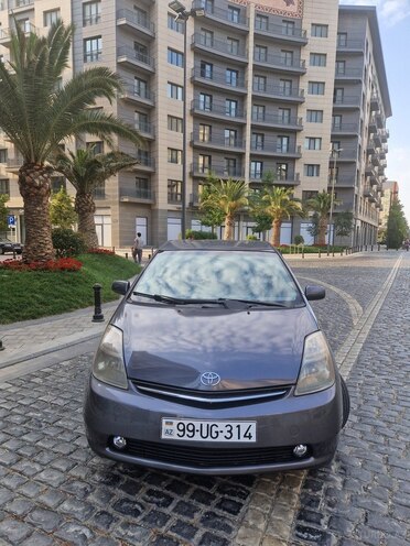 Toyota Prius-1