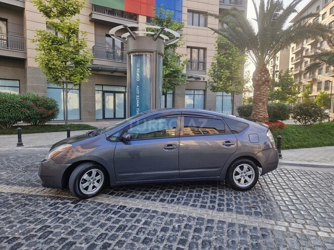Toyota Prius-4