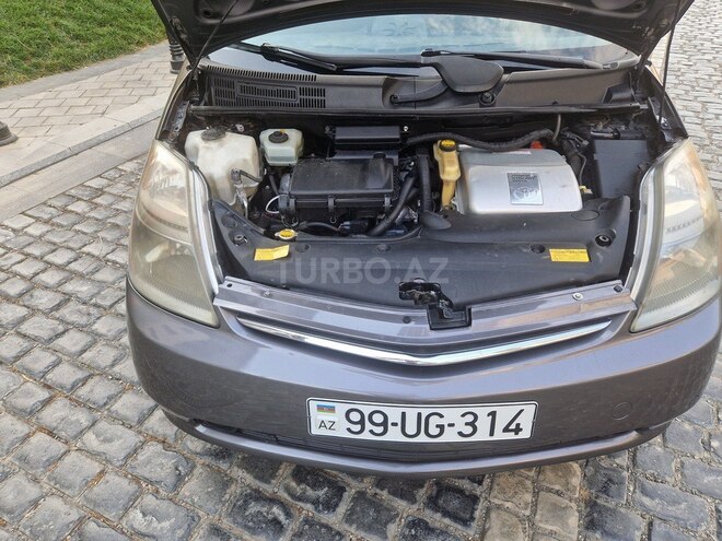 Toyota Prius-6