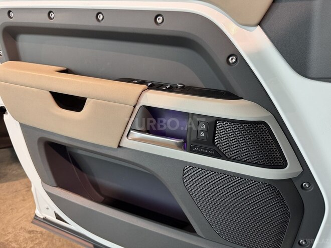 Land Rover Defender 2020, 65,000 km - 2.0 л - Bakı