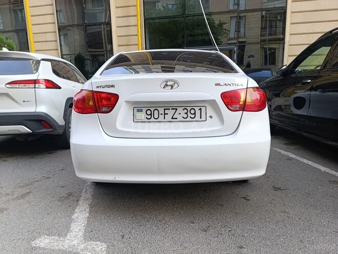 Hyundai Elantra 2009, 397,000 km - 2.0 l - Şirvan