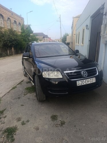 Volkswagen Touareg-1