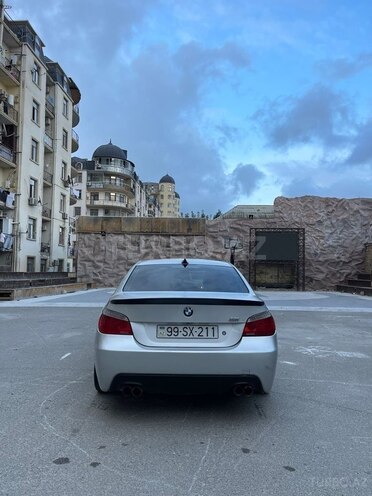 BMW 525 2004, 300,000 km - 2.5 l - Bakı