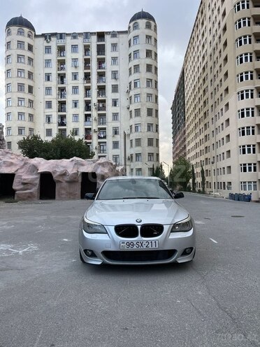 BMW 525 2004, 300,000 km - 2.5 l - Bakı