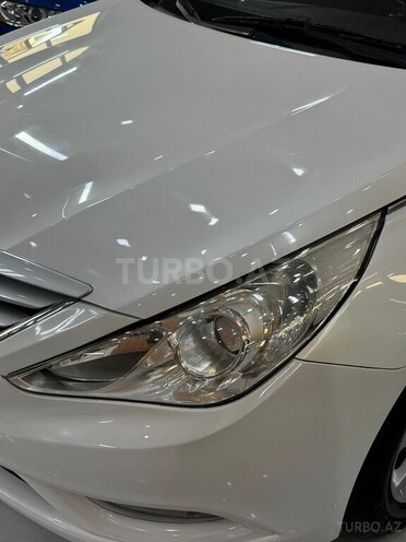 Hyundai Sonata-14