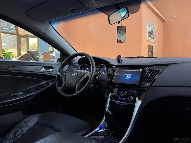 Hyundai Sonata-21