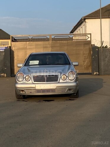 Mercedes E 230 1996, 450,000 km - 2.3 l - Astara