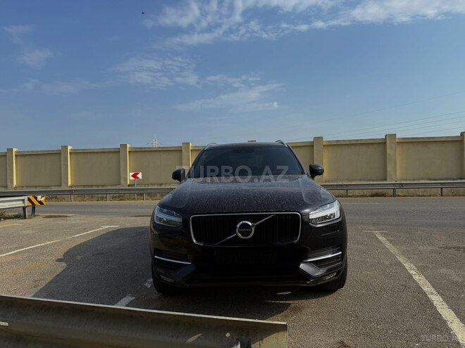 Volvo XC90-1