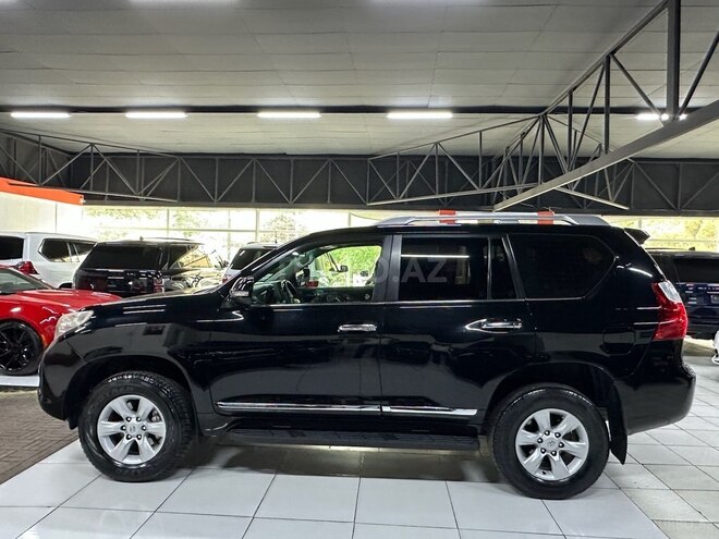 Toyota Land Cruiser Prado-9