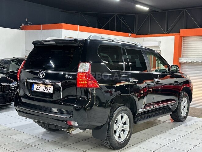 Toyota Land Cruiser Prado-8