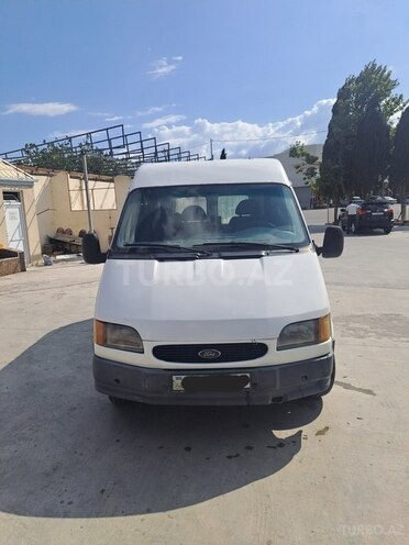 Ford Transit-1
