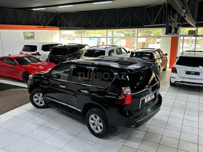 Toyota Land Cruiser Prado-12