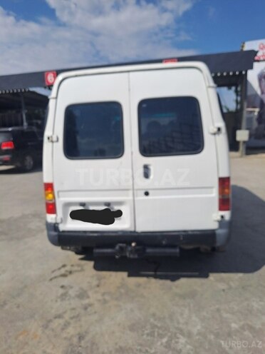 Ford Transit-3