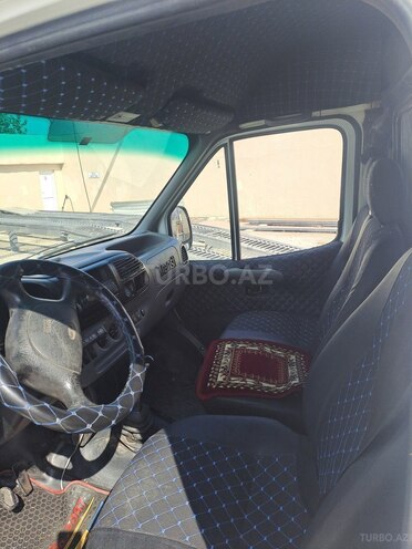 Ford Transit-5