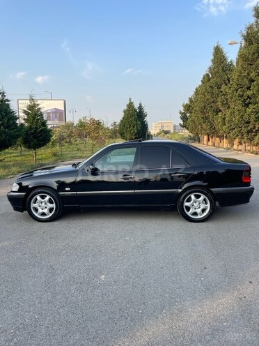 Mercedes C 240 1999, 272,000 km - 2.4 l - Sumqayıt