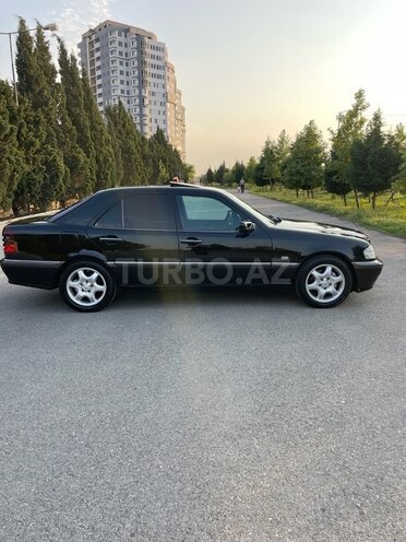 Mercedes C 240 1999, 272,000 km - 2.4 l - Sumqayıt
