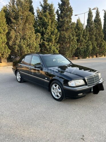 Mercedes C 240 1999, 272,000 km - 2.4 l - Sumqayıt