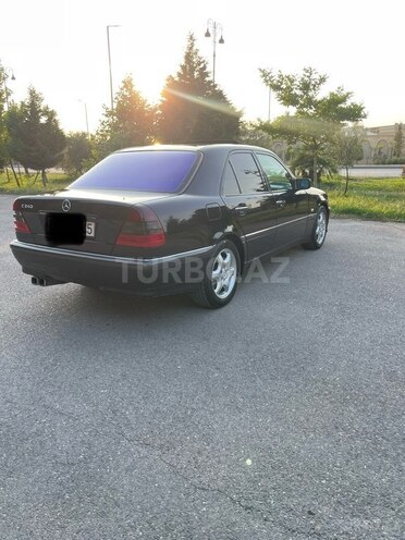 Mercedes C 240 1999, 272,000 km - 2.4 l - Sumqayıt