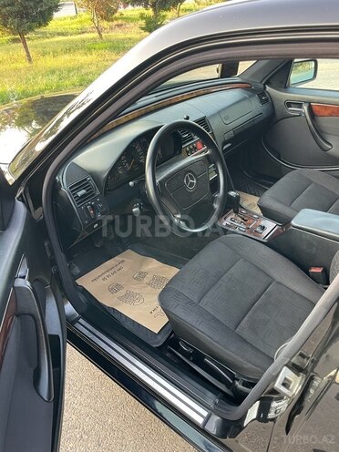 Mercedes C 240 1999, 272,000 km - 2.4 l - Sumqayıt