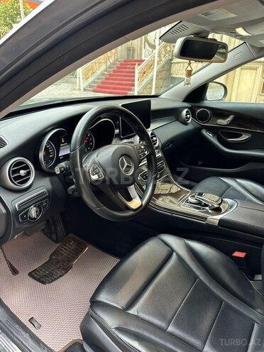 Mercedes C 300-9