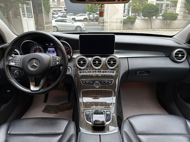 Mercedes C 300-10