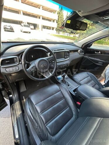 Kia Sorento-9