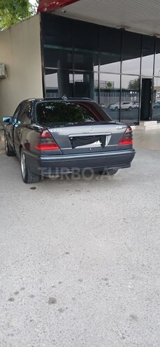 Mercedes C 220 d 2000, 296,000 km - 2.2 л - Bərdə