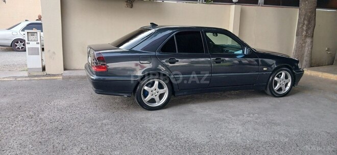 Mercedes C 220 d 2000, 296,000 km - 2.2 л - Bərdə